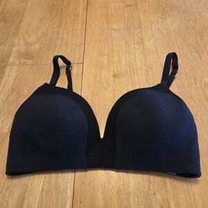 Lively Black Bra wireless padded 34C